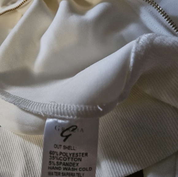 Gracia Ivory Ruffled Zip-Up Jacket - Picture 7 of 7